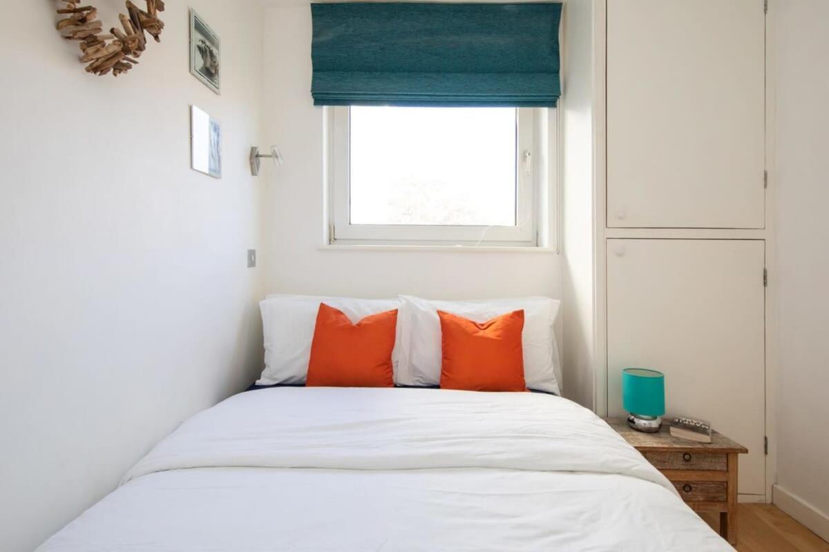 Sunny & Modern Near The Beach & Village W Parking East Wittering Dış mekan fotoğraf